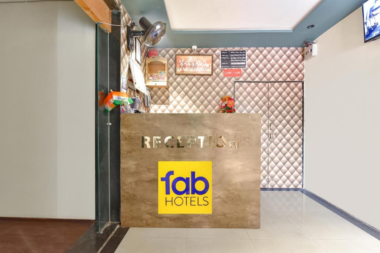 Fabhotel Nidhivan, Udhna Junction Surat Exterior foto
