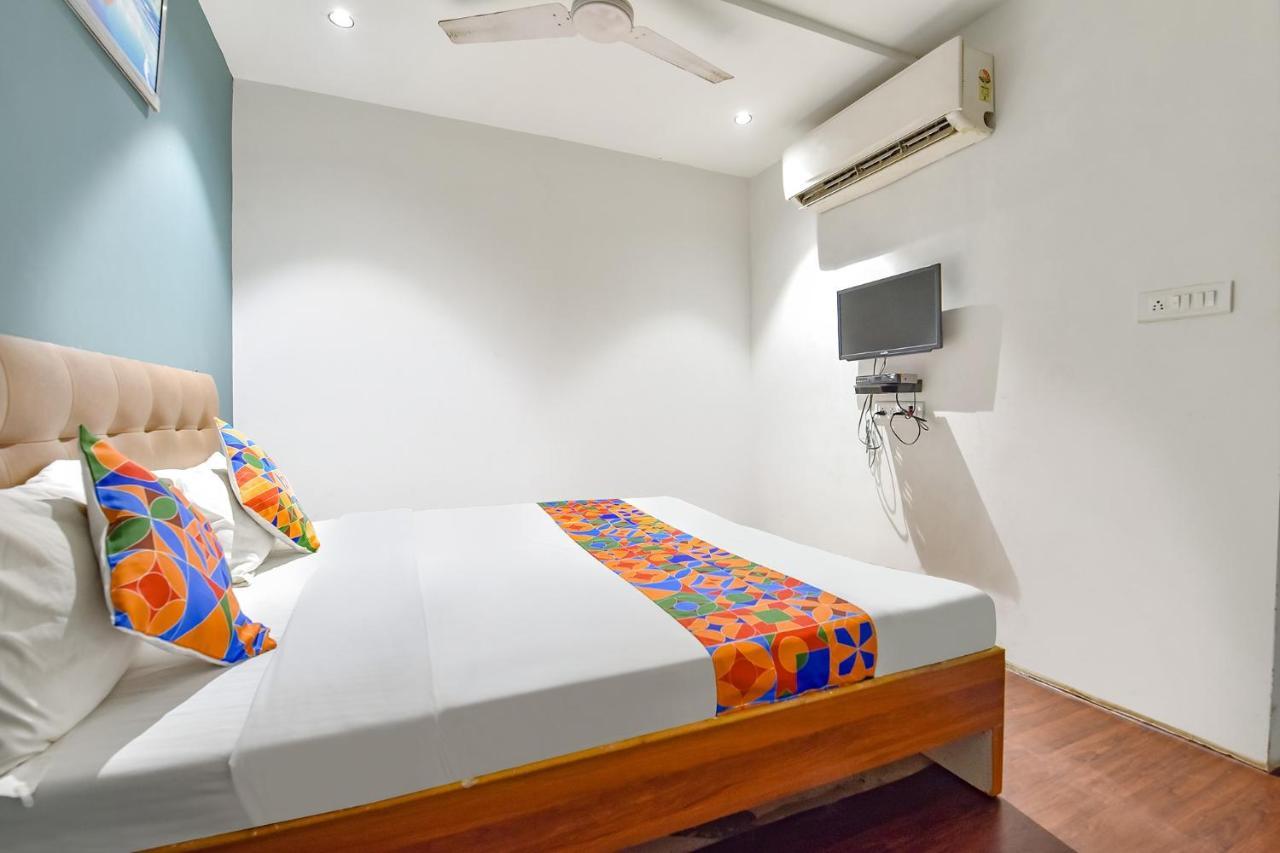 Fabhotel Nidhivan, Udhna Junction Surat Exterior foto
